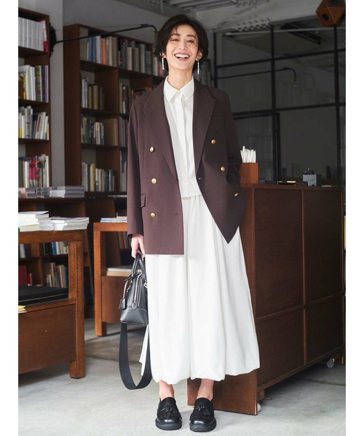 10月の大阪 白ワンピース×ジャケットコーデ