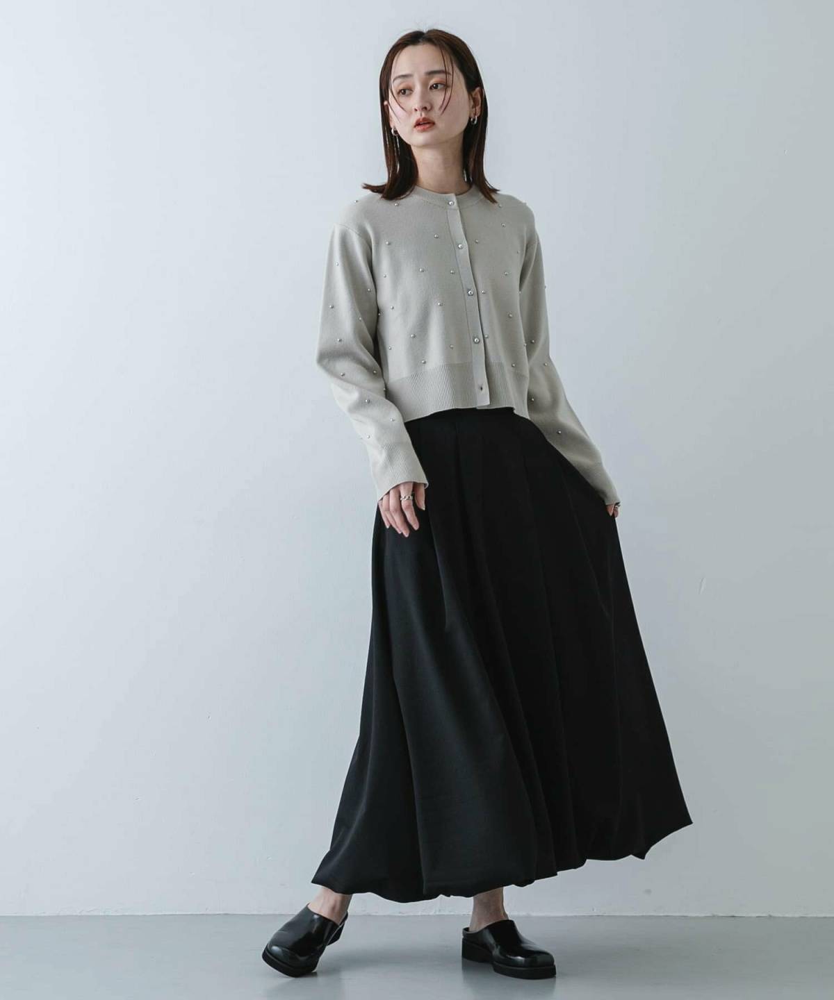 10月の大阪 カーディガン×バルーンスカートコーデ