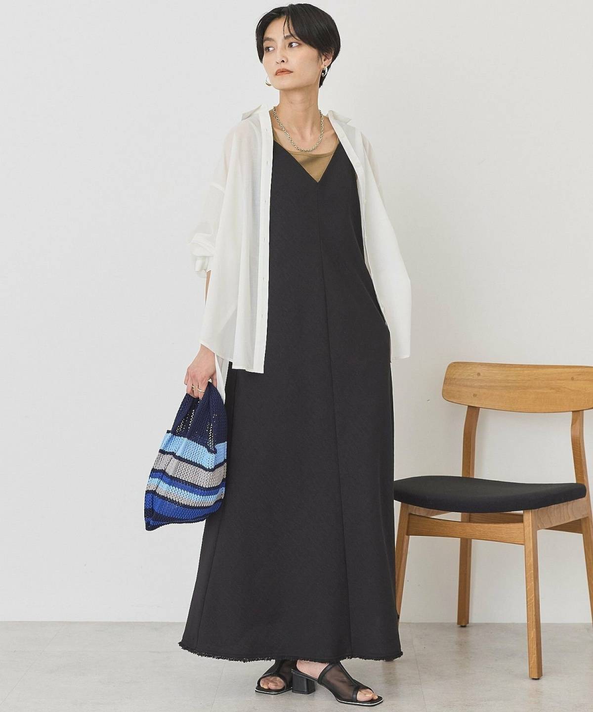 9月の京都の服装 シアーシャツ×ノースリーブワンピースコーデ