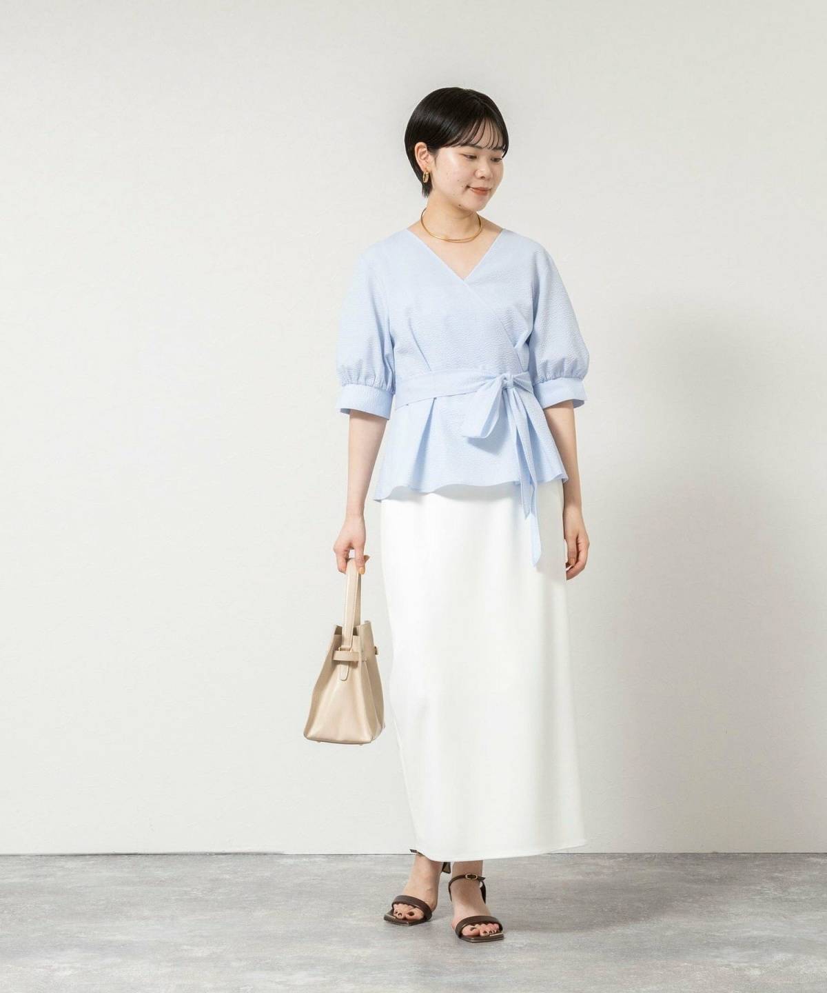 9月の京都の服装 ペブラムブラウス×タイトスカートコーデ
