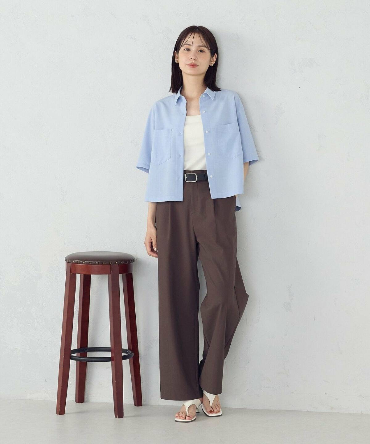 9月の京都の服装 ショート丈シャツ×ワイドパンツコーデ