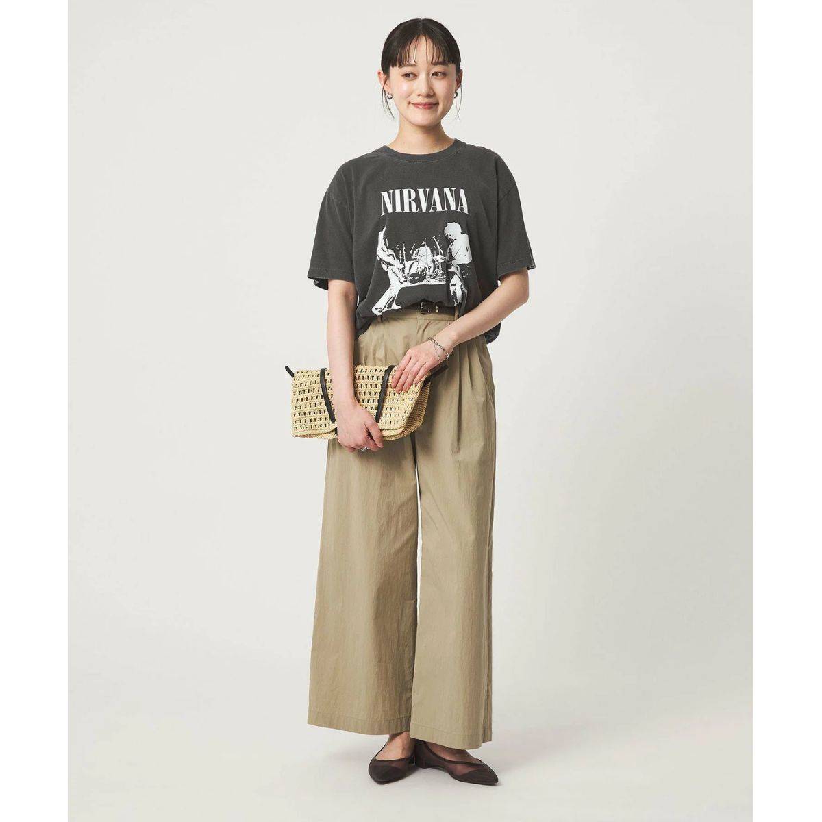 黒TシャツのレディースコーデGOOD ROCK SPEED別注ロック ショートスリーブ Tシャツ