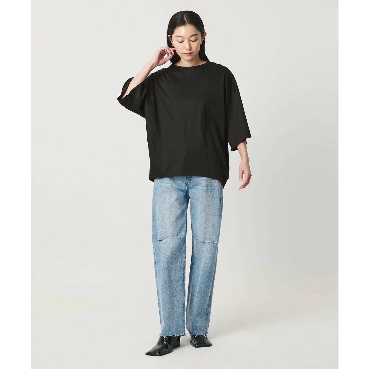 黒Tシャツのレディースコーデ MARW UNITED ARROWS オーバーサイズ Tシャツ
