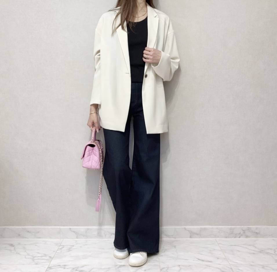 MOUSSYの美脚デニム×ジャケットコーデ