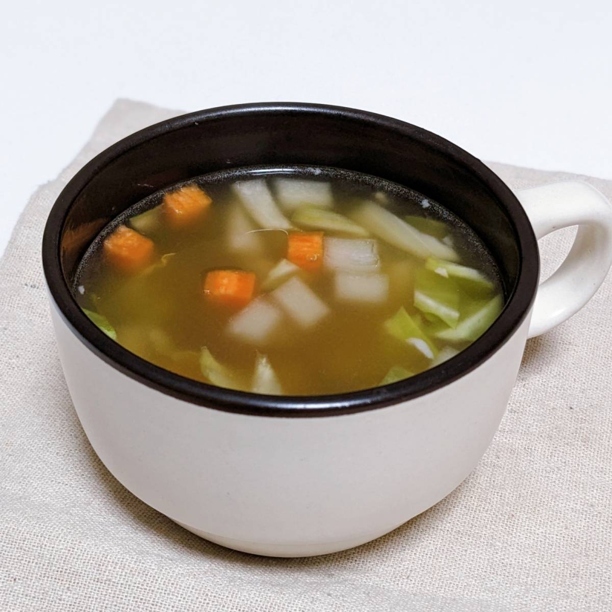 くらこん公式の「塩こんぶの洋風スープ」のレシピ