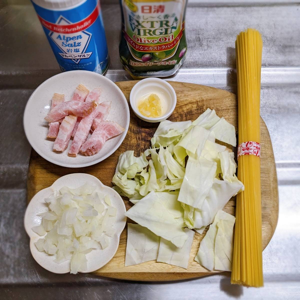 マ・マー公式の「ベーコンとキャベツのスパゲティ」のレシピ