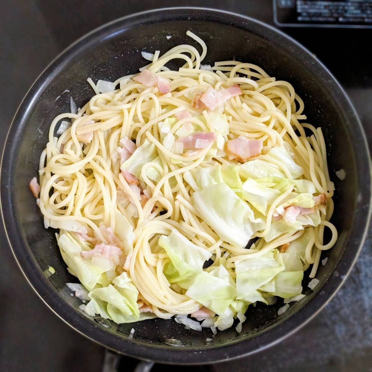 マ・マー公式の「ベーコンとキャベツのスパゲティ」のレシピ