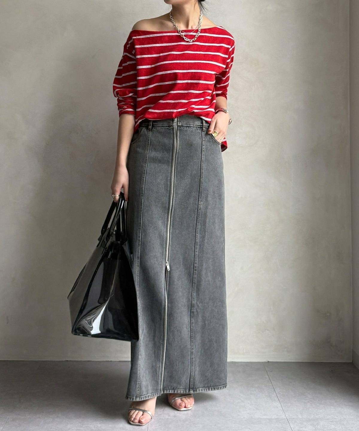 夏のラグビー観戦 女性の服装 ボーダートップス×デニムスカートコーデ