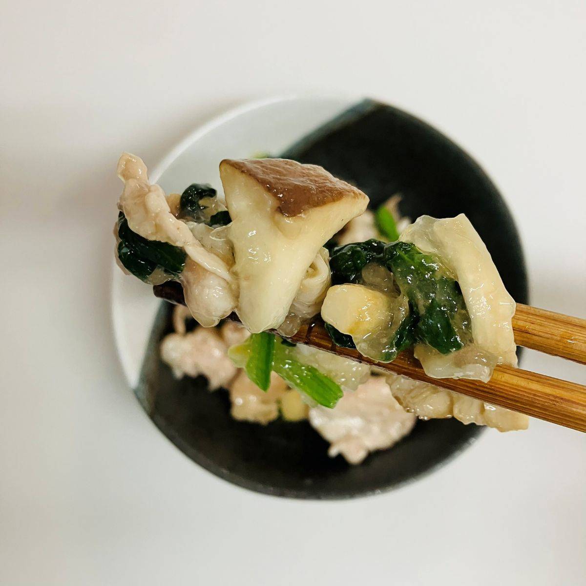JAグループ公式の「お子さまにも　豚肉とエリンギと水菜のとろみ炒め」のレシピ