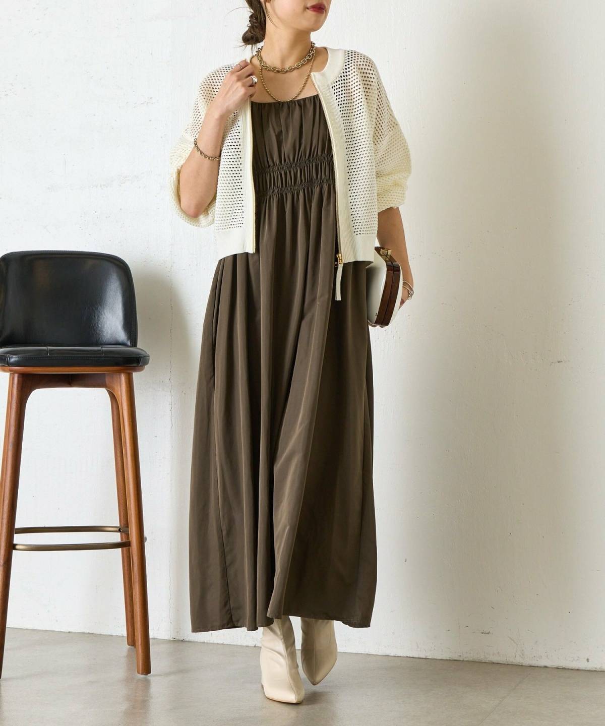 秋の遠足 ママの服装 メッシュブルゾン×ワンピースコーデ