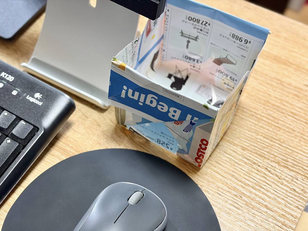 チラシ くずかご PCの横