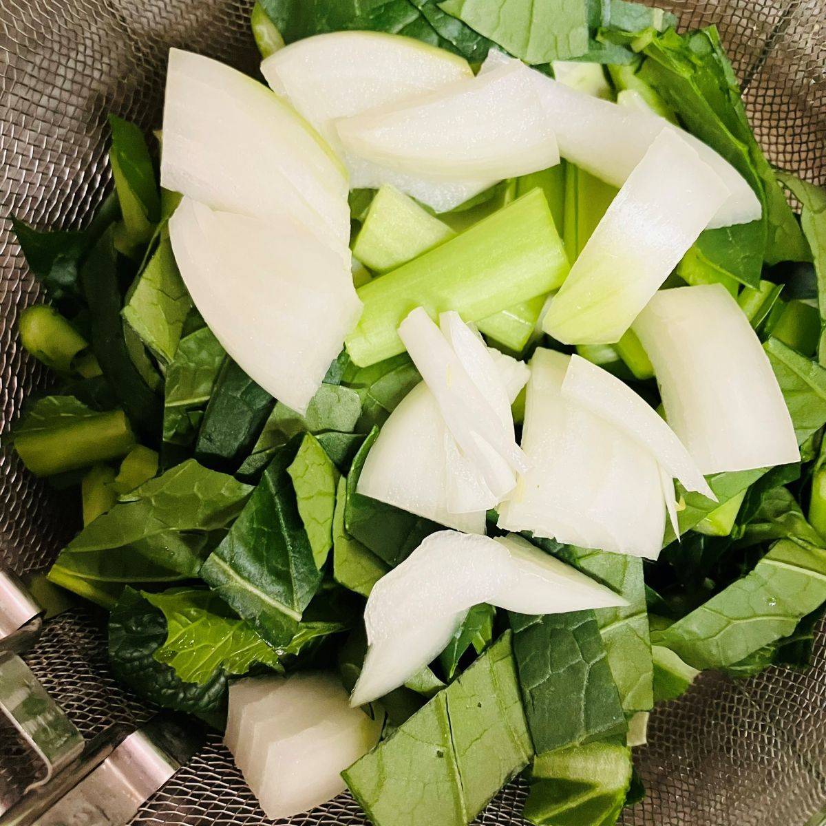 JAグループ公式の「たっぷり野菜のおかか焼きそば♪」のレシピ