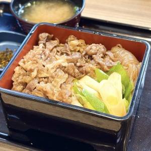 「5/7発売」【吉野家】から数量限定の新作メニューが登場！実際に食べてみた正直な感想