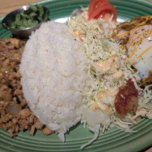 【東京都】ランチには食前食後のドリンクも！アジア＆エスニック料理店