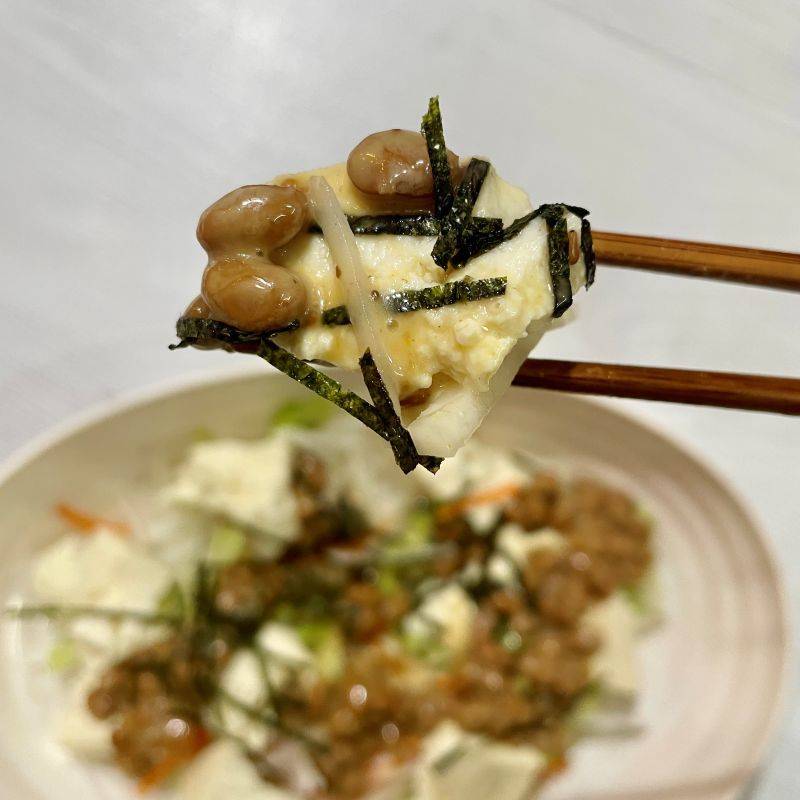 タカノフーズ公式の「納豆と豆腐のごまサラダ」のレシピ
