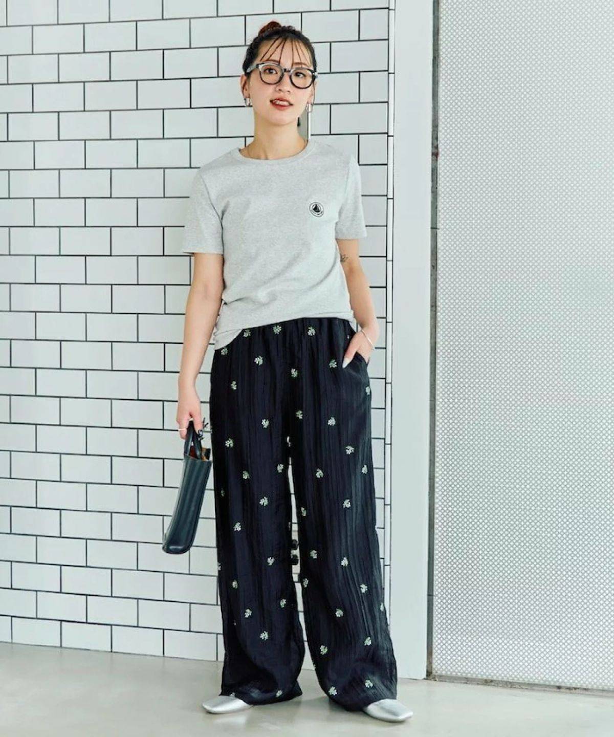 FREAK'S STORE 限定展開 シアー小花柄刺繍ルーズパンツ