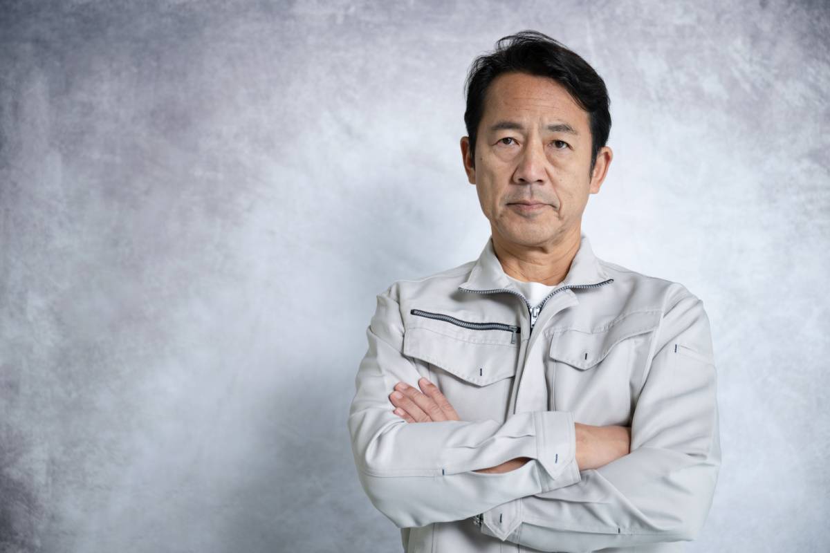 作業着姿の男性