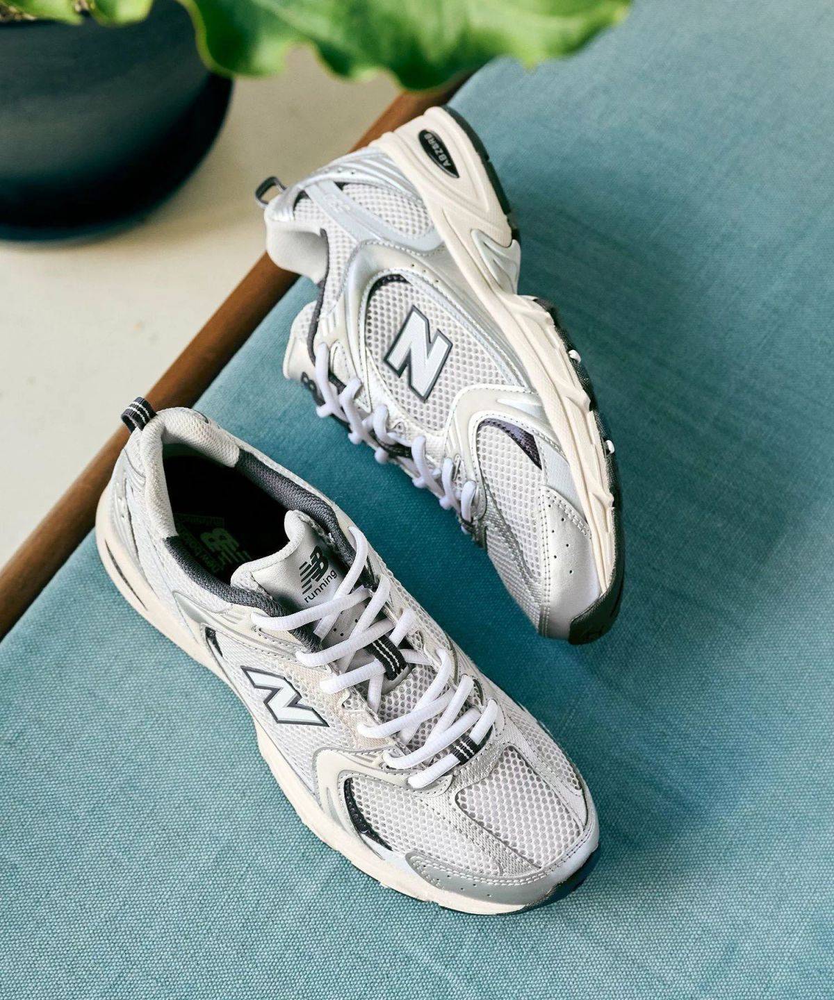 New Balance MR530
