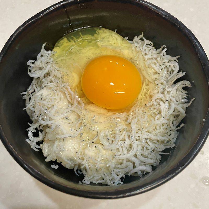 JA全農の「しらすととろろのたまごかけご飯」のレシピ