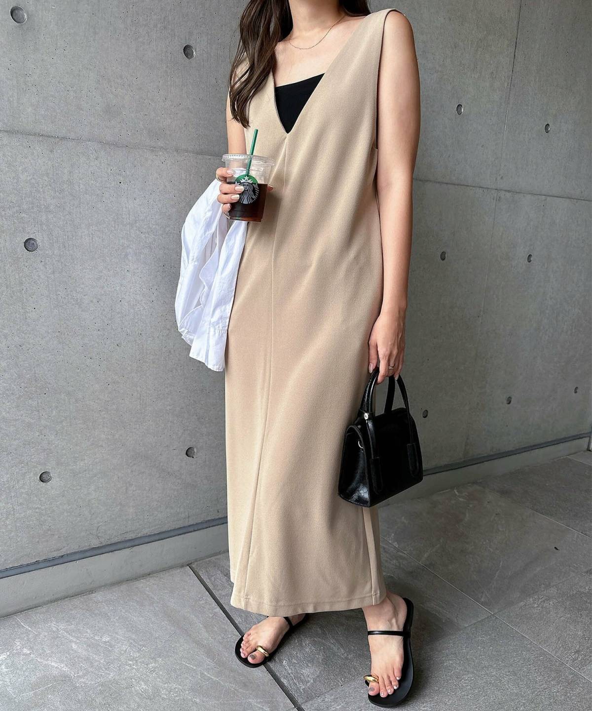 骨格ストレートの夏コーデ Vネックワンピースコーデ