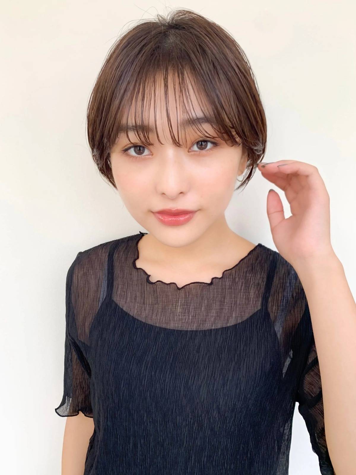透けバングの丸みショート