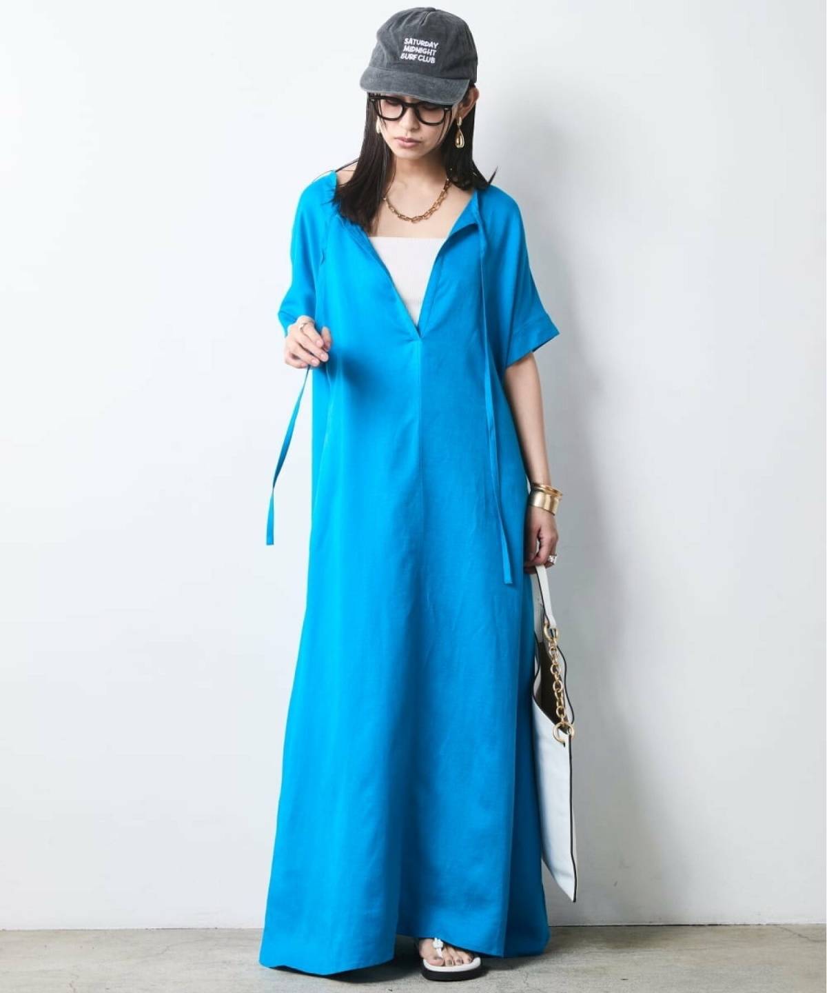 胸が大きい人に似合う服 鮮やかゆるワンピースコーデ