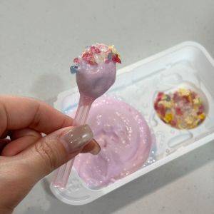 保存料・合成着色料なし♡懐かしい「ねるねるねるね」に娘とチャレンジ