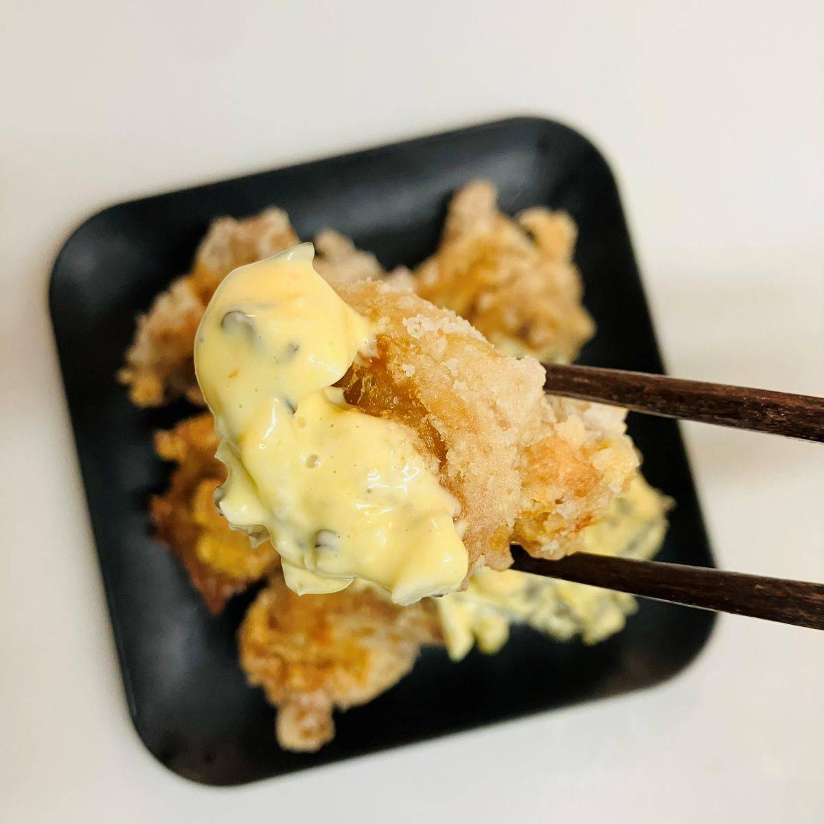 くらこん公式の「つぶ塩タルタルのチキン南蛮風」のレシピ