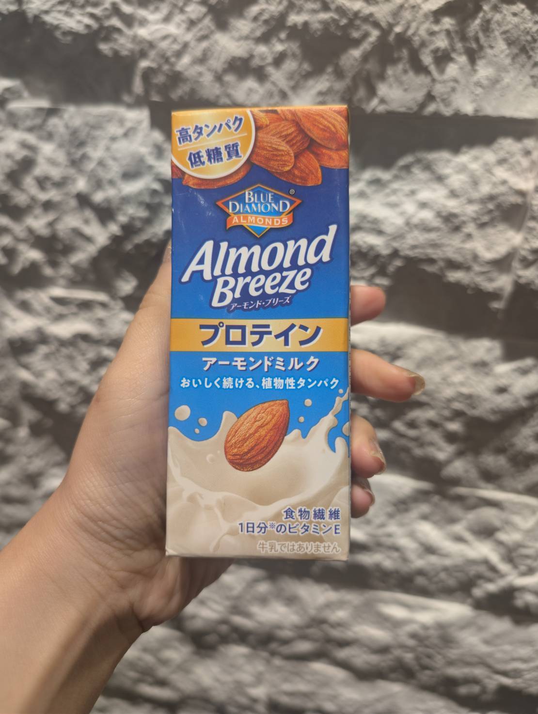 アーモンド・ブリーズ プロテイン