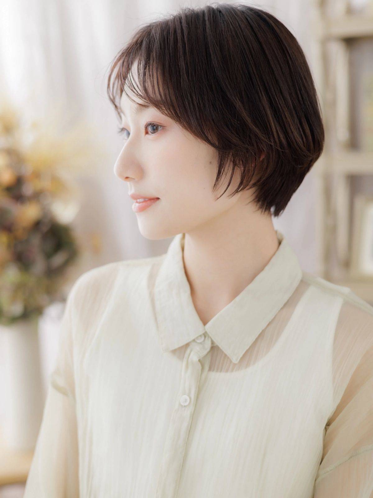 くすみベージュのヘルシーショート