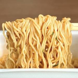 【ペヤング】期間限定の新作フレーバーが発売中！実際に食べて本音レビューしてみた