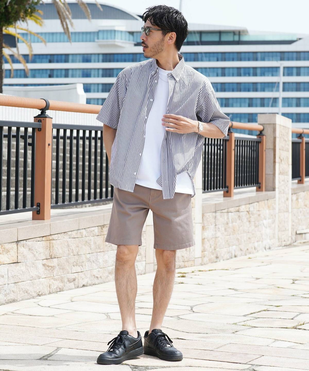 運動会の親の服装 パパコーデ シャツ×ハーフパンツ