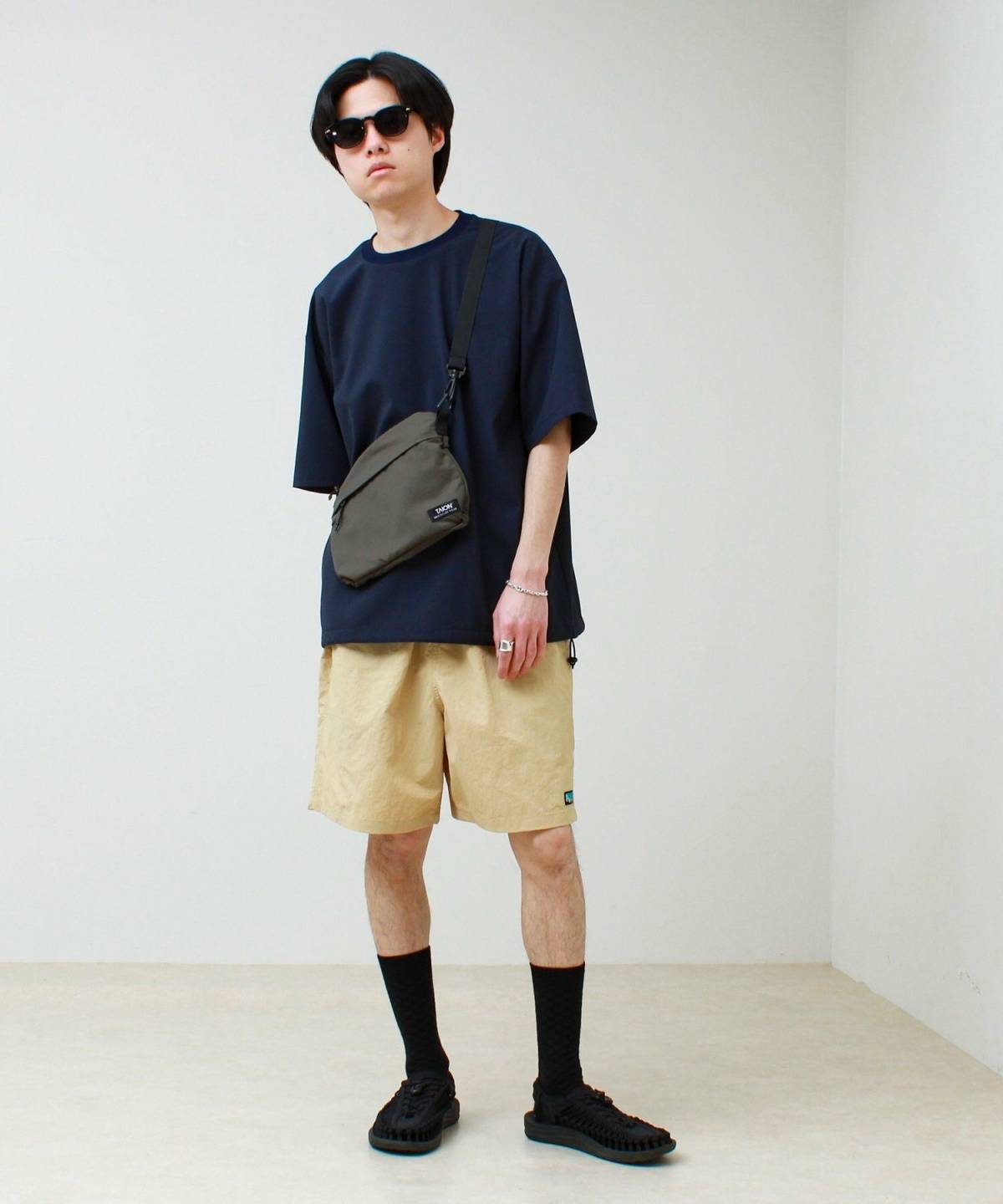 運動会の親の服装 パパコーデ Tシャツ×ハーフパンツ×サコッシュ