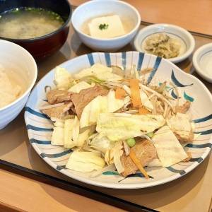 【やよい軒】リニューアルした人気定食を正直レビューしてみた！また食べたくなる美味しさ