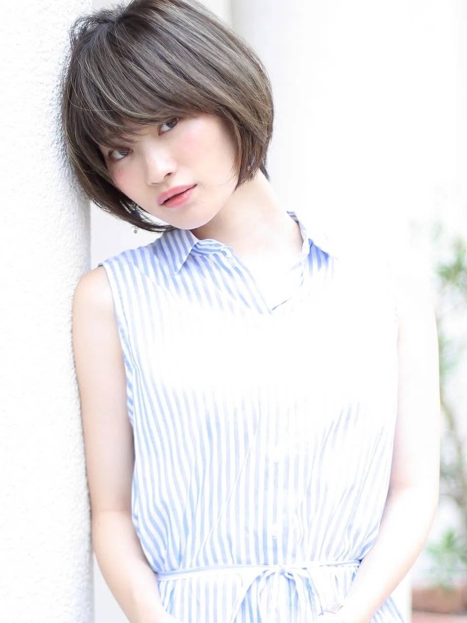 美シルエットのきれいめボブ