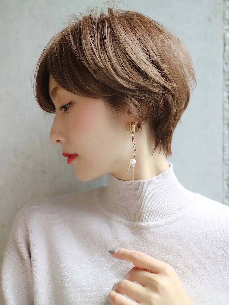 美人見えくびれショート