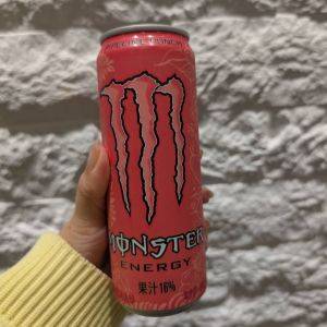 しゅわしゅわ感が夏にぴったり！トロピカルな味わいのエナジードリンク