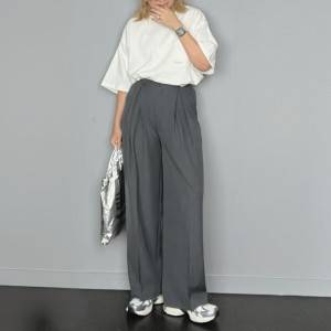 【2026年6月】とんでもなく垢抜ける……。初夏のTシャツコーデ5選