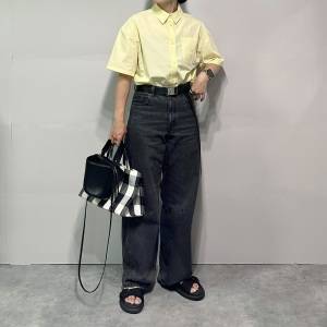 【2026年6月】おばさん感、消える。老け見えしない初夏の黒パンツコーデ5選