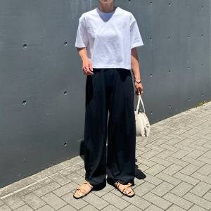 【2026年6月】シンプルなのにセンスいい！Tシャツを使った大人コーデ5選