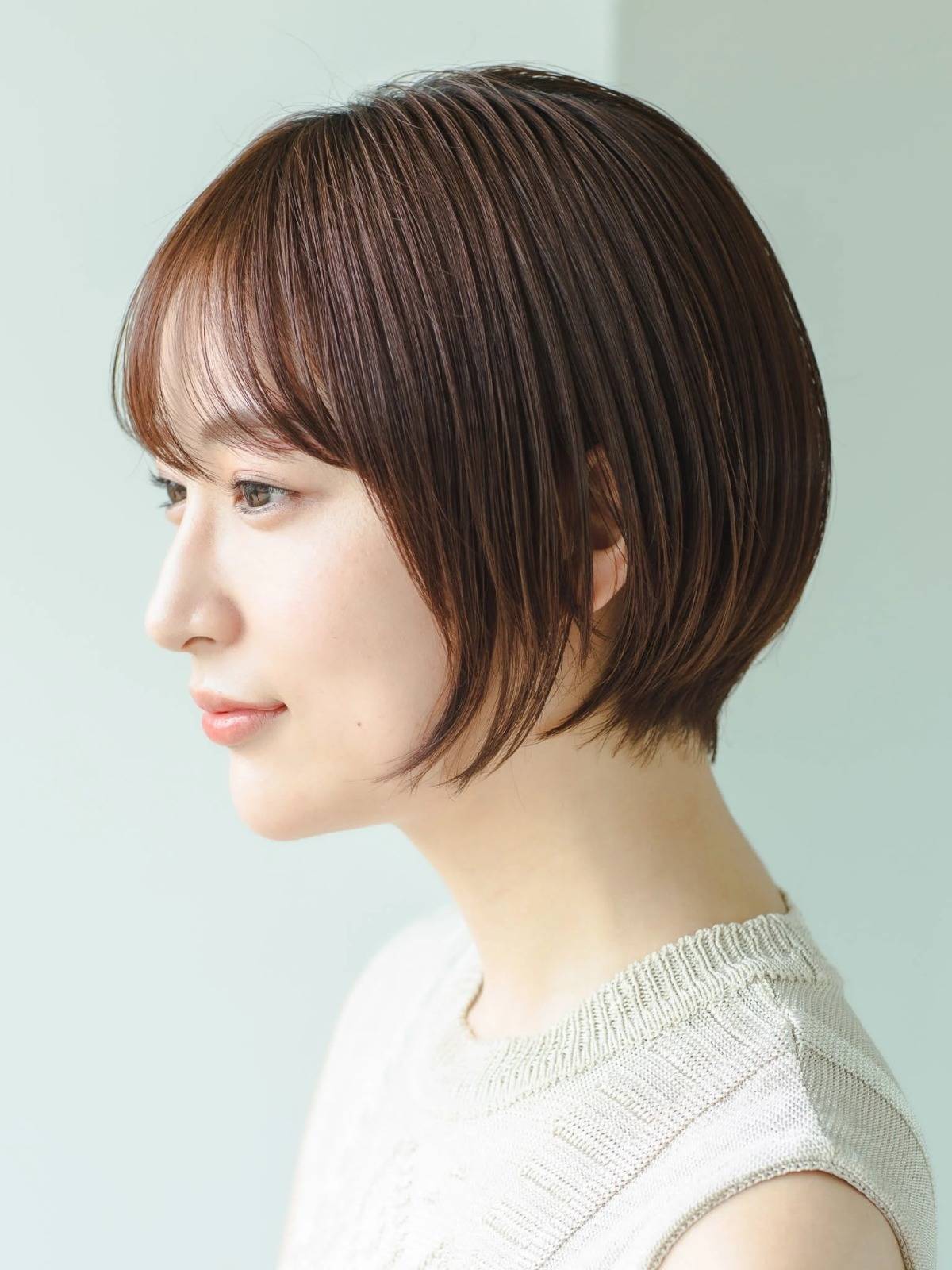 サイド長めのきれいめショート