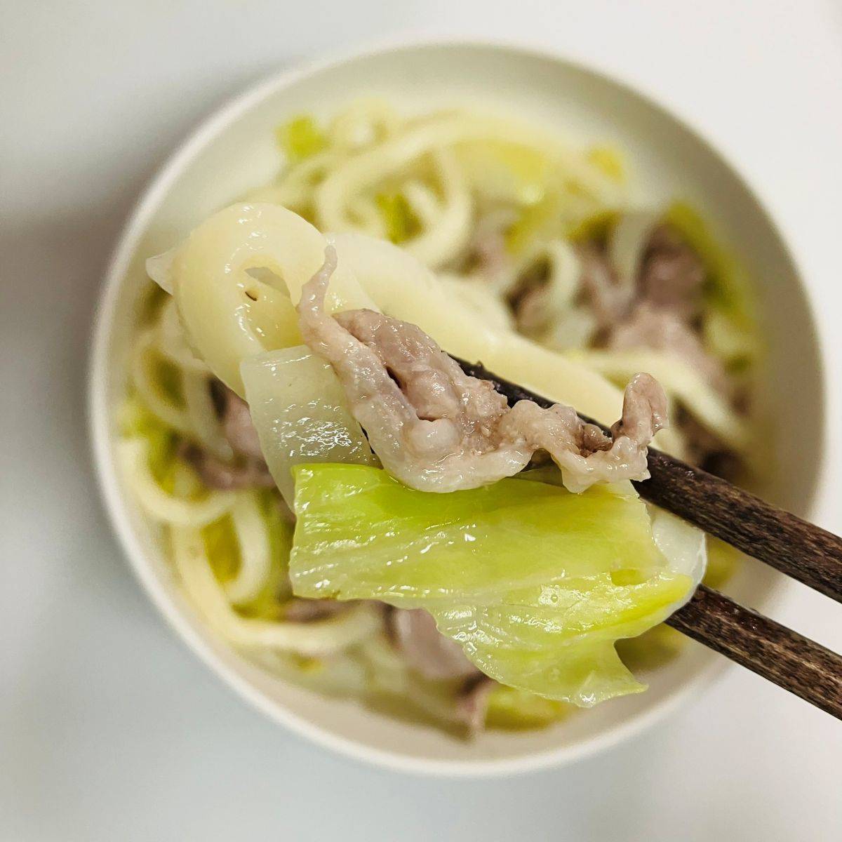 テーブルマーク公式の「焼かない焼きうどん(塩レモン味)」