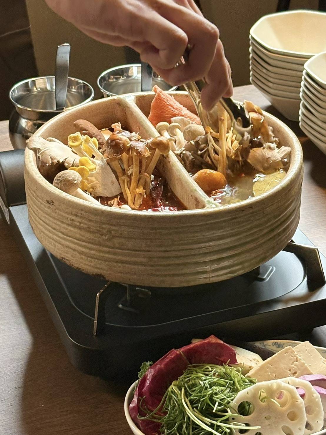 「裏の山の木の子」の料理