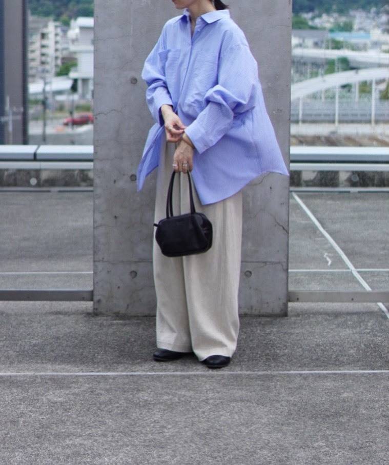 ロングシャツ×ワイドパンツ