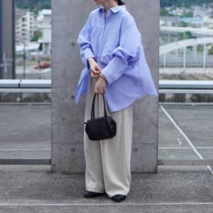 【2026年6月】60代は、こう着て！シャツを使ったセンスいい梅雨コーデ5選