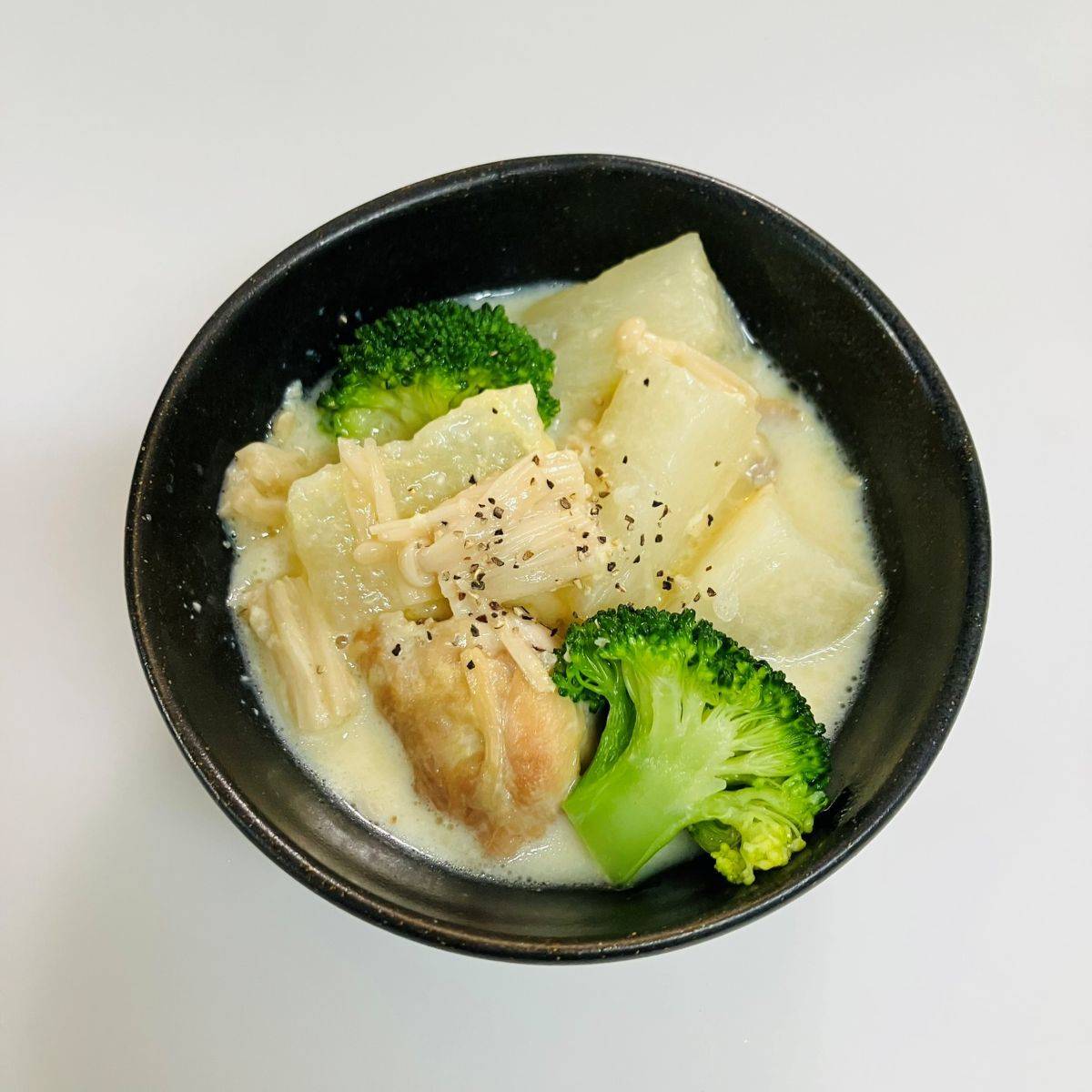 JAグループ公式の「鶏肉と蕪丸ごと豆乳煮込み」のレシピ