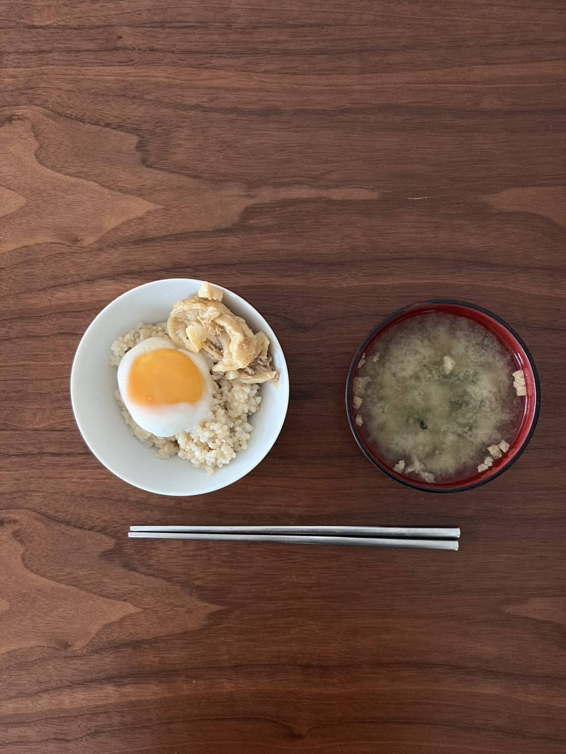 ごはんとお味噌汁