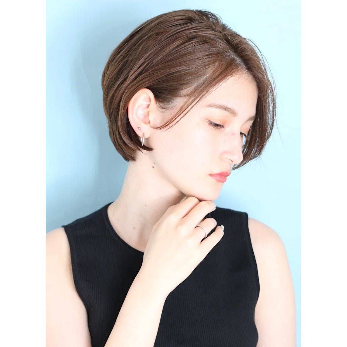 ハイライト入りの大人ショート