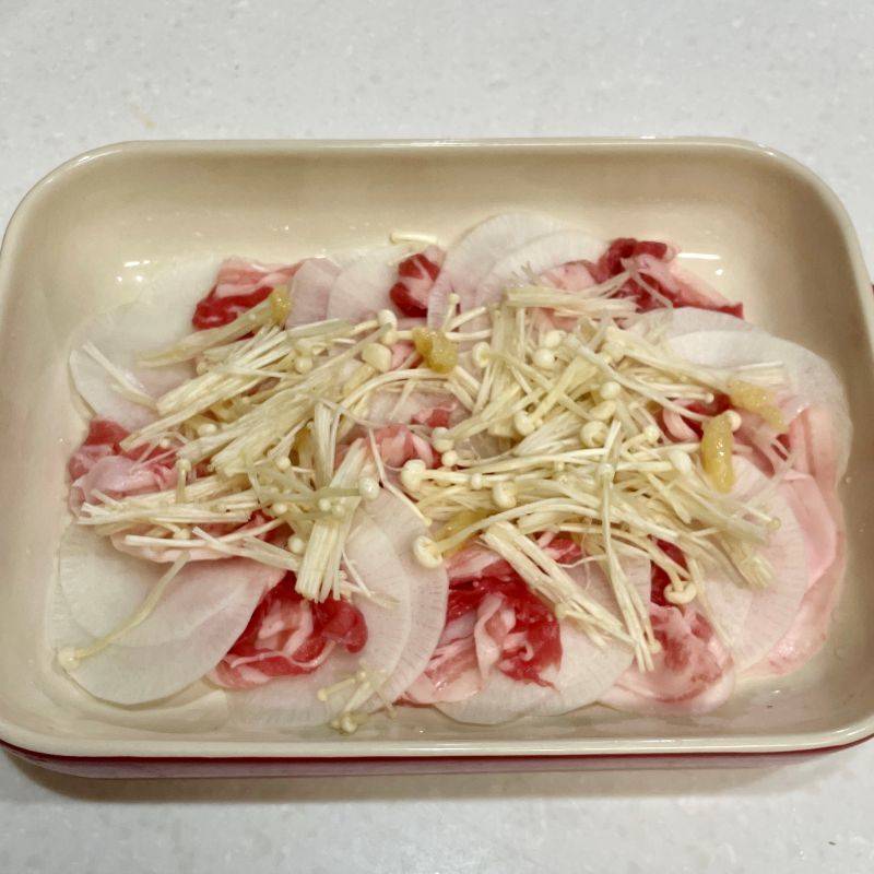 ヤマキ公式の「レンジで簡単!大根と豚バラ肉のしょうが蒸し」のレシピ
