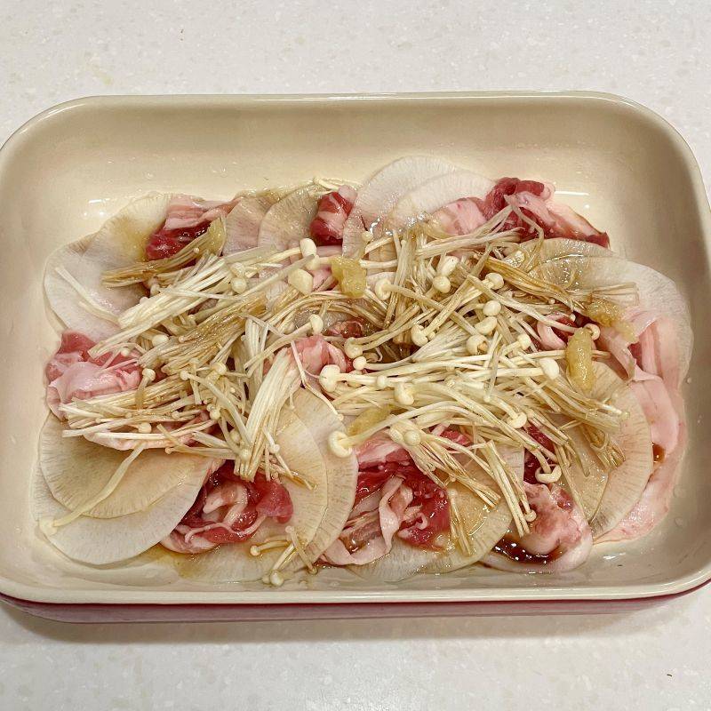 ヤマキ公式の「レンジで簡単!大根と豚バラ肉のしょうが蒸し」のレシピ
